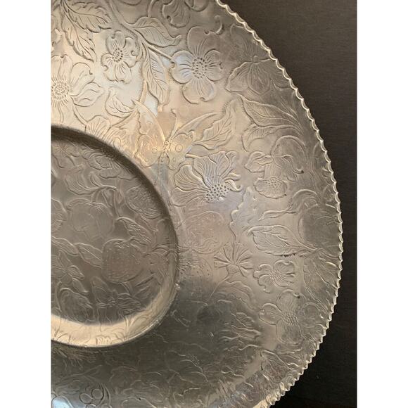 Vintage Handfinished Aluminum Tray Round 15.5 Inches Platter Floral - Picture 4 of 9